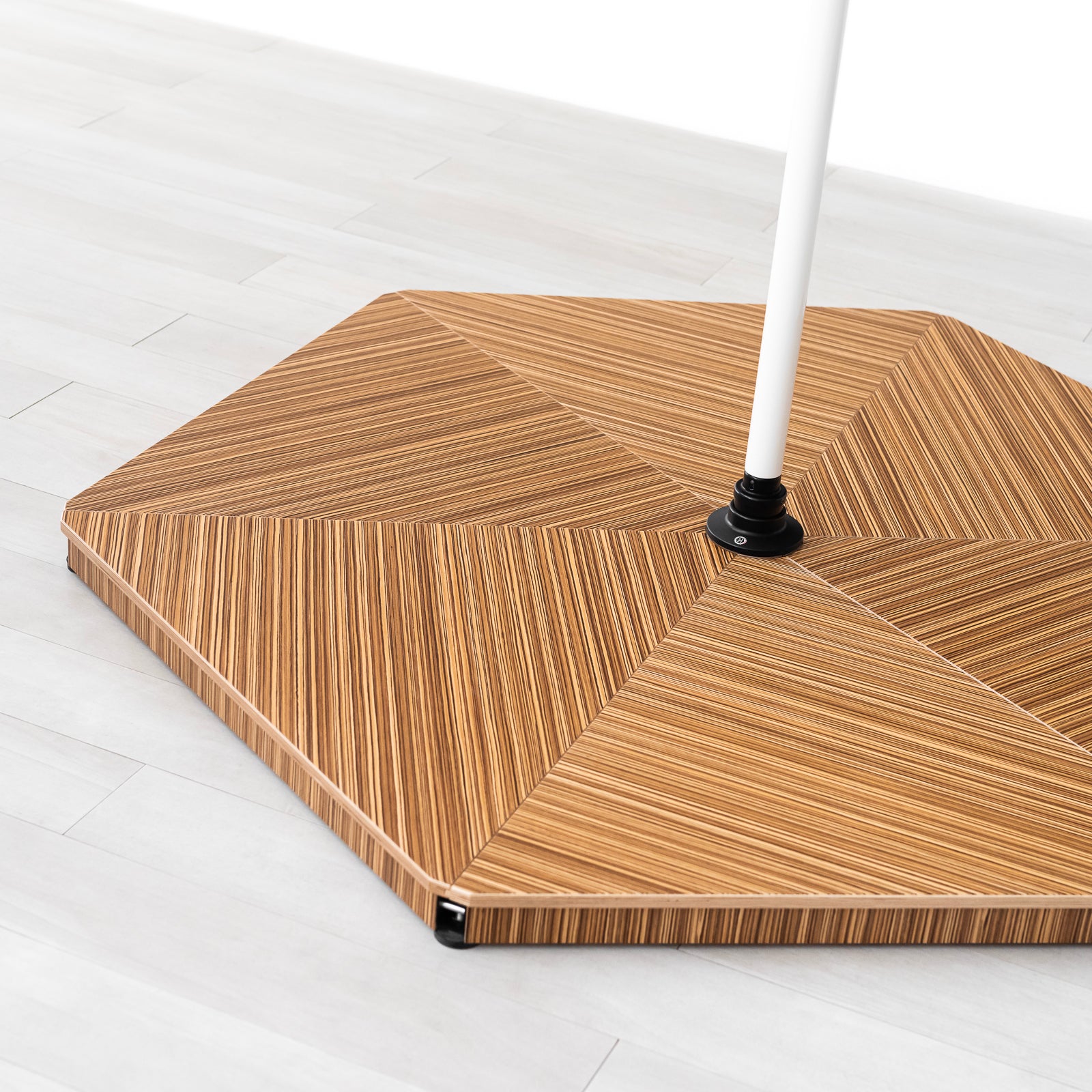 Pole Hive Evo Boutique Stage - Zebrano